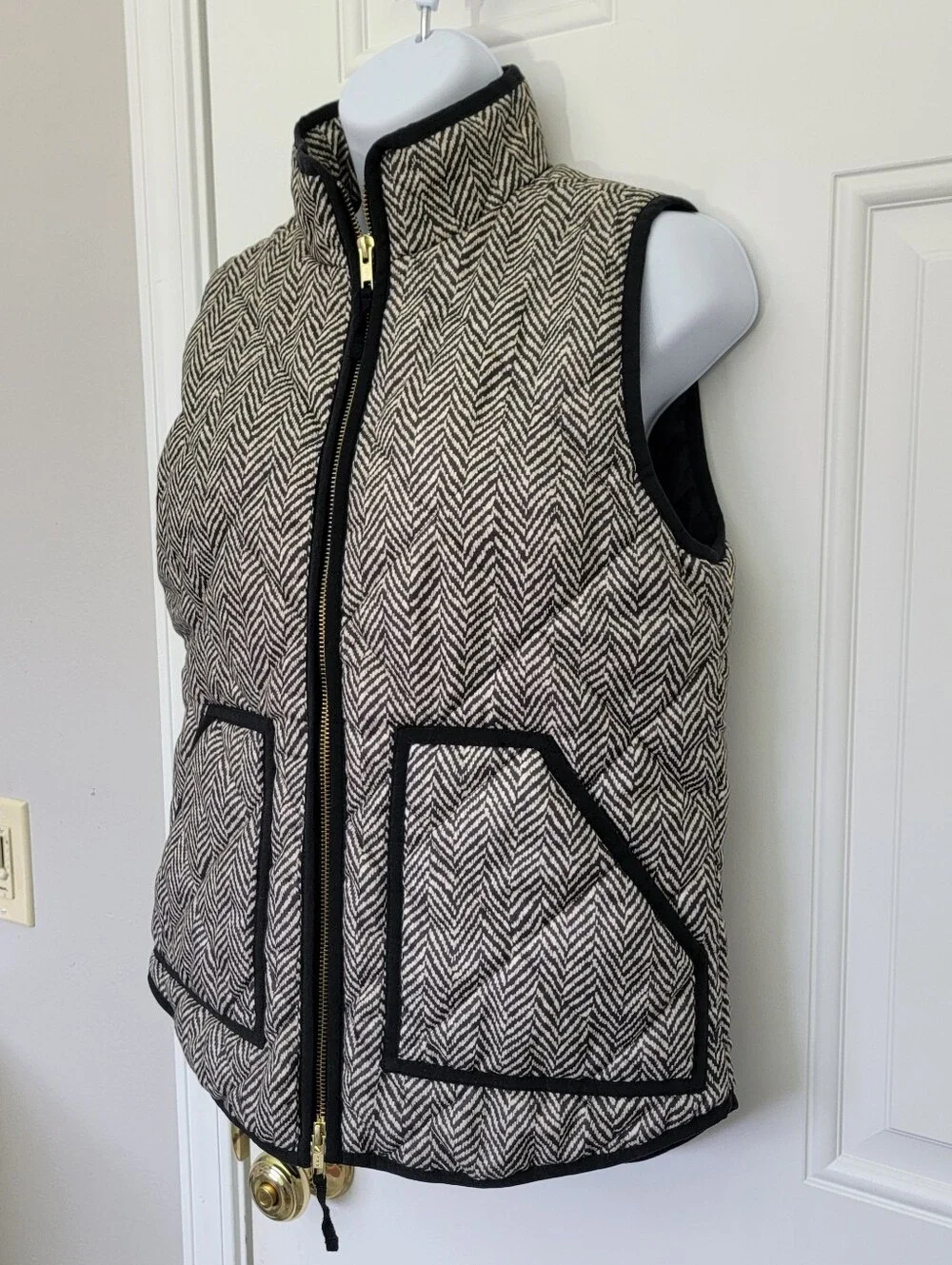 J.CREW Women’s Quilted Full Zip Herringbone Vest Black White XS Pockets
